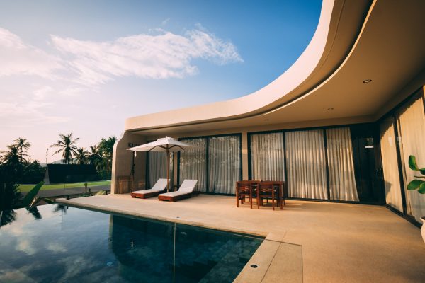 A private villa setting defined by peaceful views and uninterrupted natural beauty.